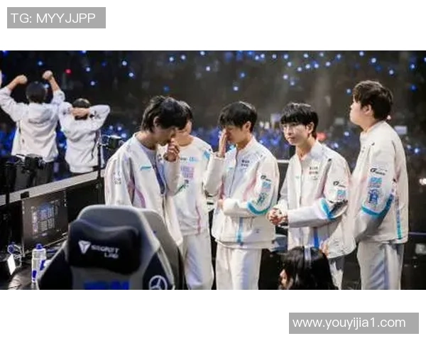 FPX中路表现分析：突破与失误的深度剖析与反思